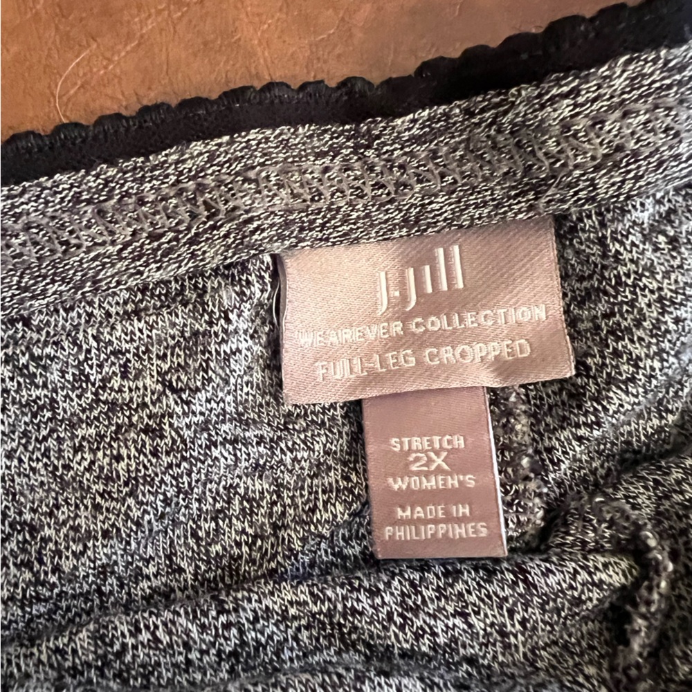 Jjill women’s two pair 2X full leg cropped pants. - Picture 4 of 6